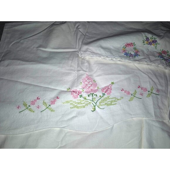 Vintage Hand-Embroidered Pillowcases Floral Bird Motifs White Cotton Lace Trim S - Picture 4 of 7